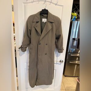 London Fog double-breasted belted trench coat in a greenish gray shade sz 4